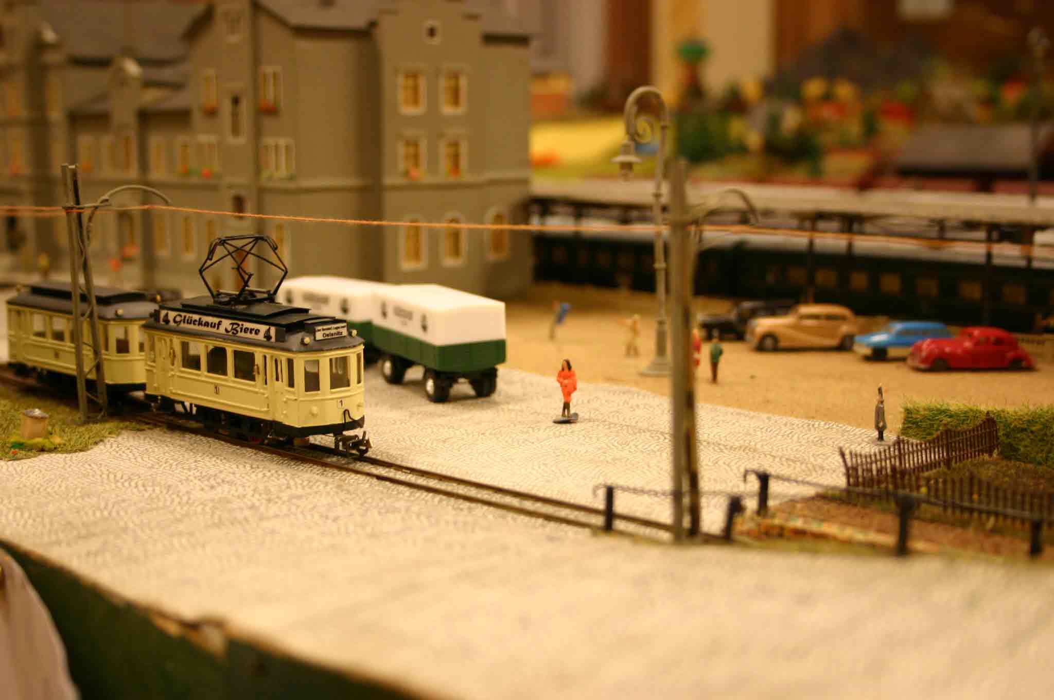 Ausfahrt am Bahnhof Hohenstein-Ernstthal