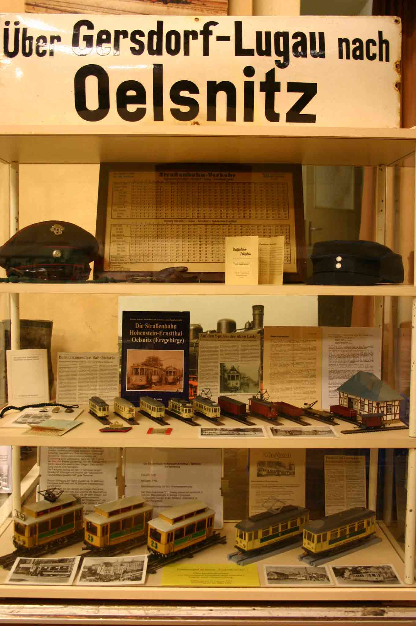 Vitrine mit Erinnerungen